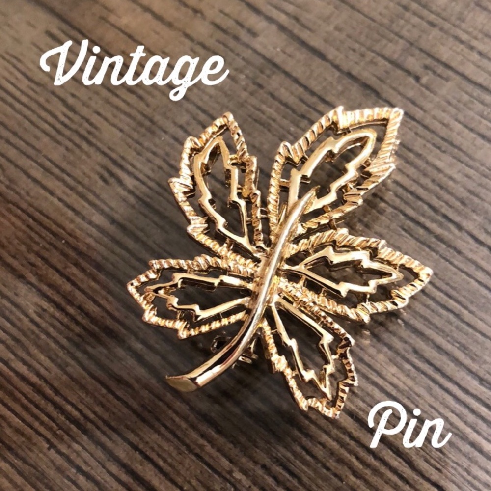 Vintage Light Goldtone Open Filigree Leaf Pin